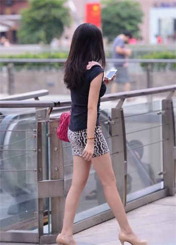 白白发布小明在线观看