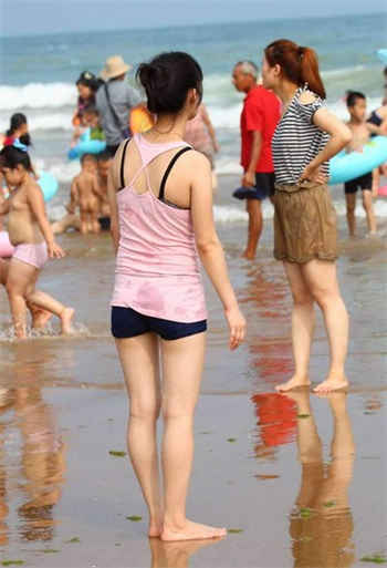 吻着老师的两座山峰