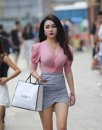 少女枪械师爱宕喵