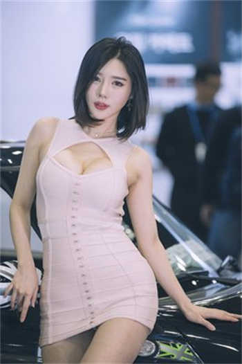 进门给主人下跪磕头