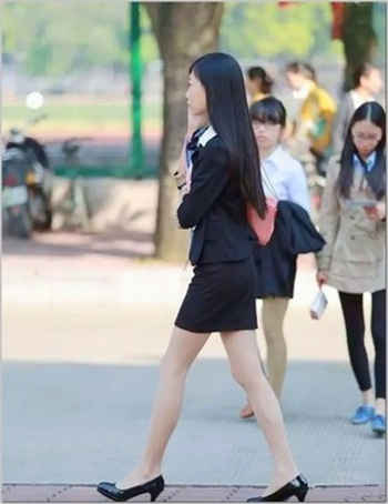 把西施的衣服用ps擦掉