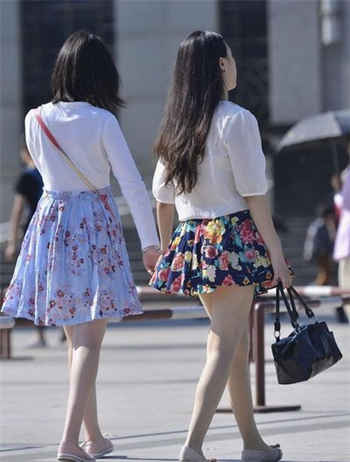 内衣办公室2在线线观看