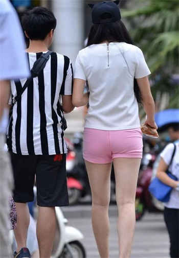 伪娘本子之堕落少年