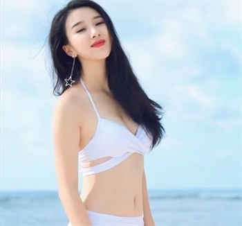 辛尤里ins照片