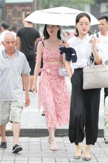 eva中的凌波丽的配音是谁