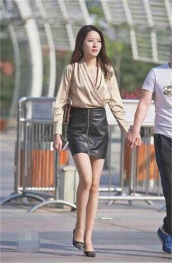 兄妹交谈访谈