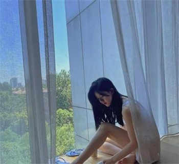 他在她里面含了一夜h