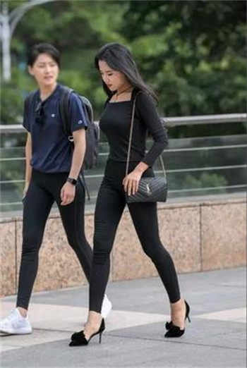 逃婚出走却遇到未婚夫