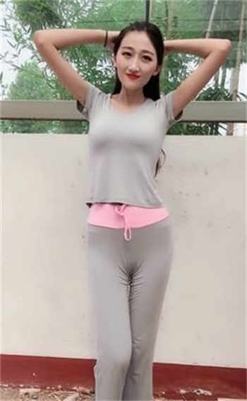漂亮女员工的滋味